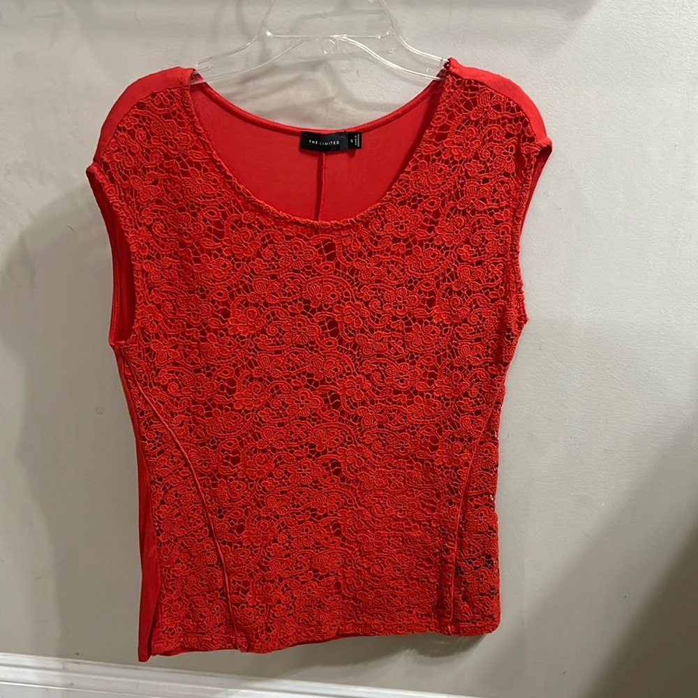 Women’s size Small top from The Limited. Beautiful burnt orange color!